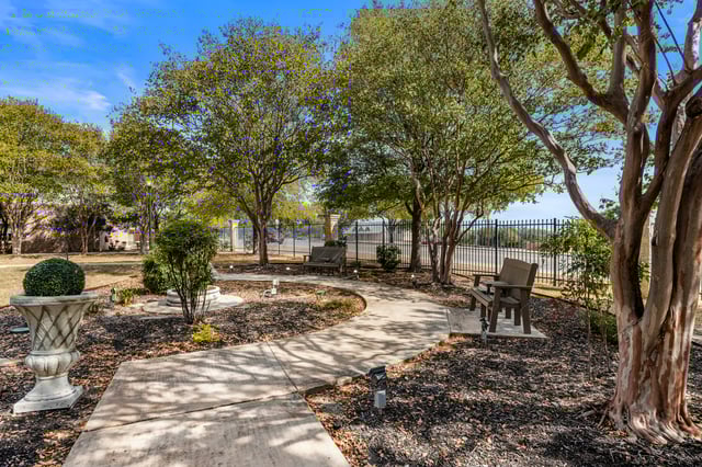 The-Havens-and-the-Laurels-Stone-Oak-046